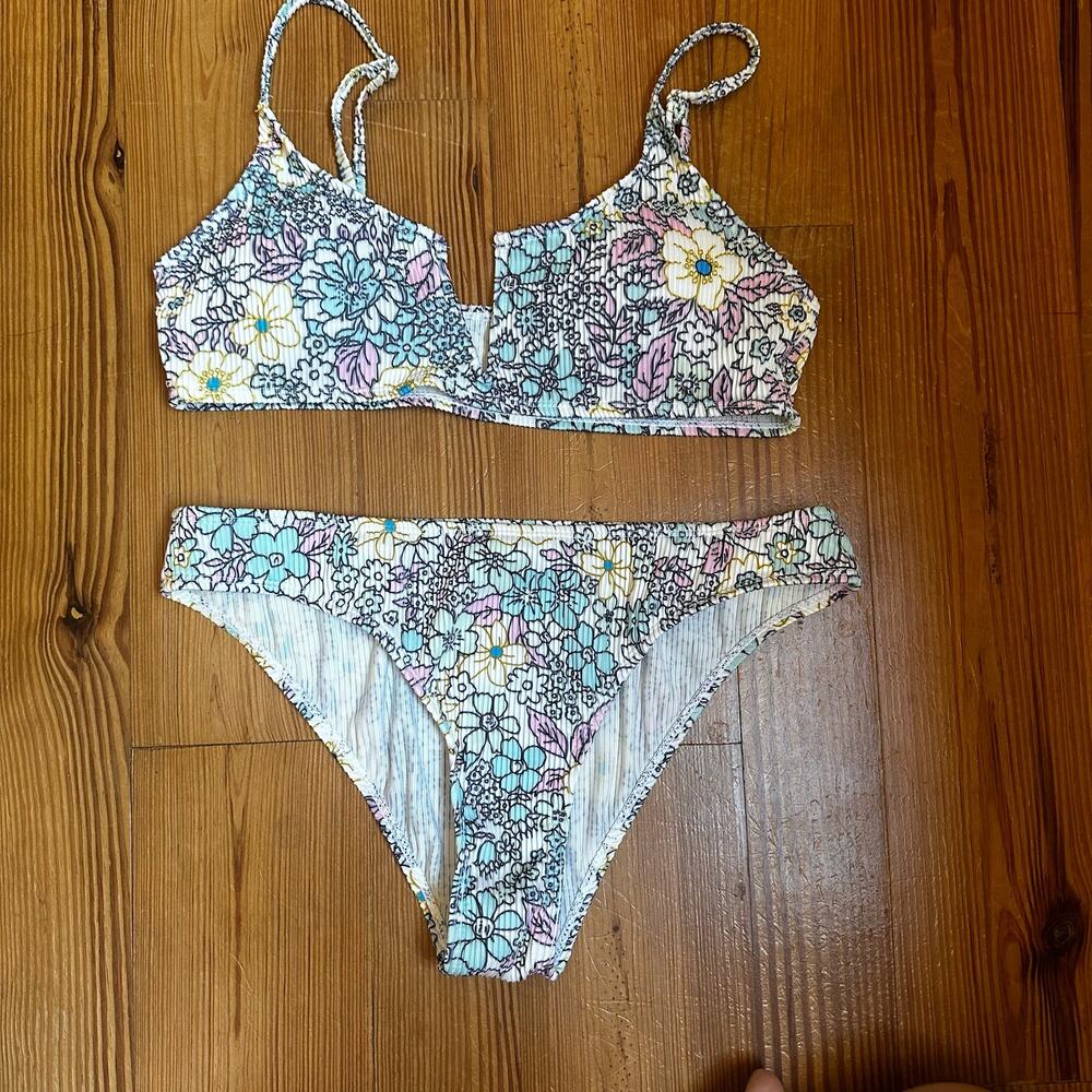 Shein swim mod floral print bikini ribbed V wired SIZE‎ L